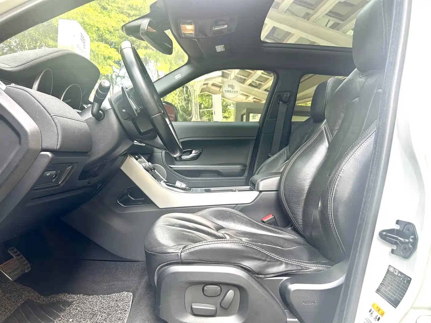 Land Rover Range Rover Evoque (Import) 2013 2.0T 5-door Dynamic Edition фото 11