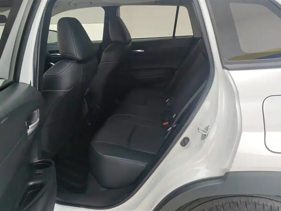 Toyota Corolla Cross 2022 2.0L Premium Edition фото 11