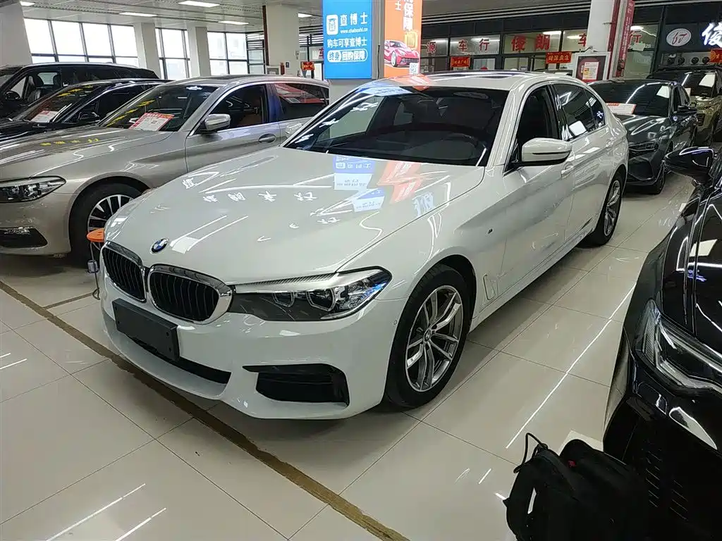 BMW 5 Series 2020 525Li M Sport Package