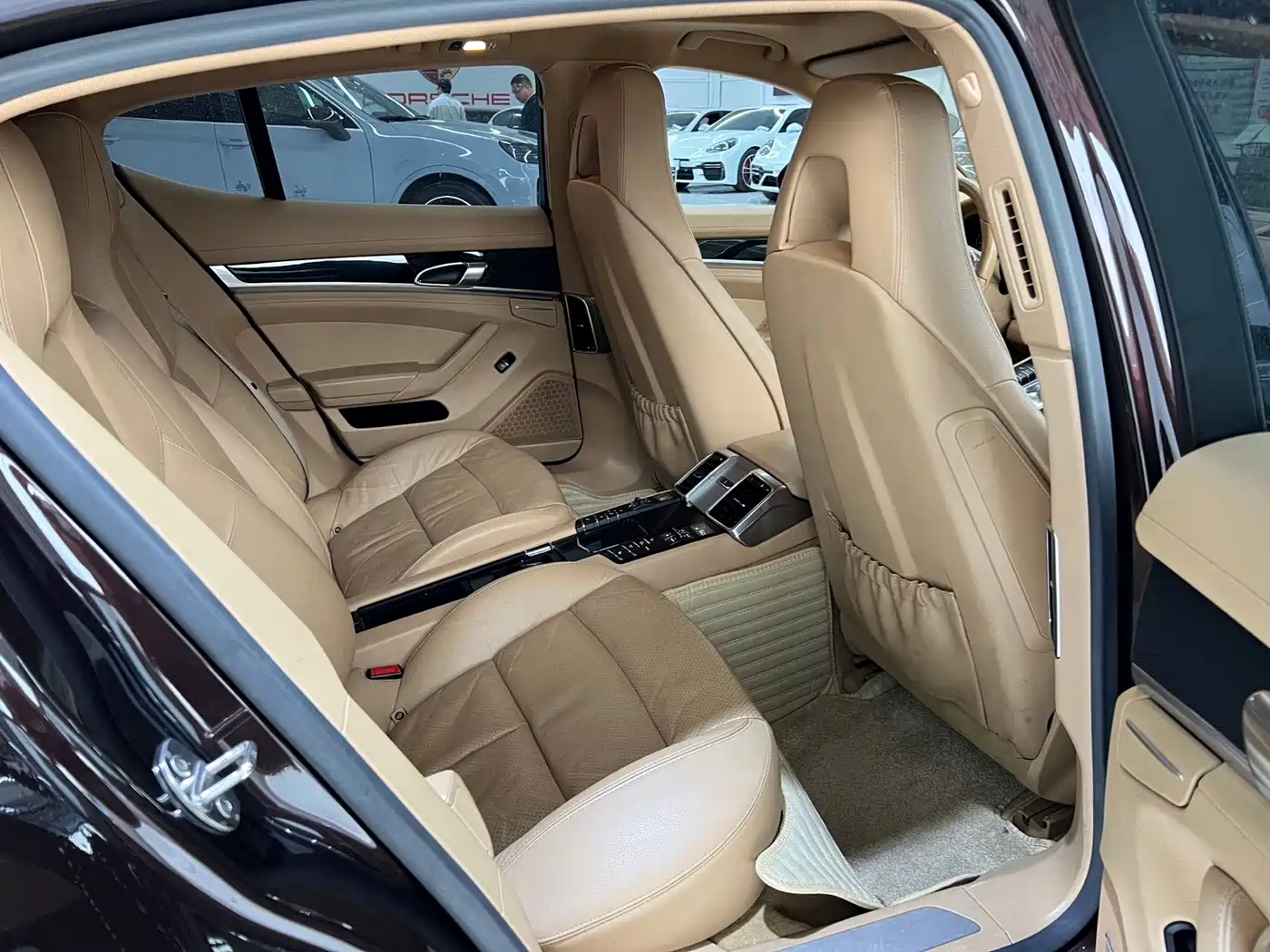 Porsche Panamera 2014 Panamera 3.0T фото 9