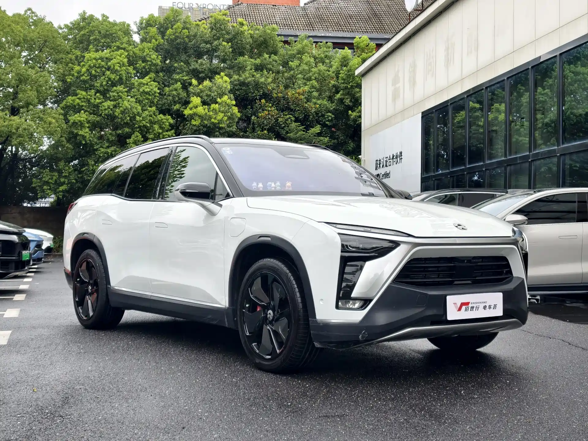 Фото 3 - NIO ES8