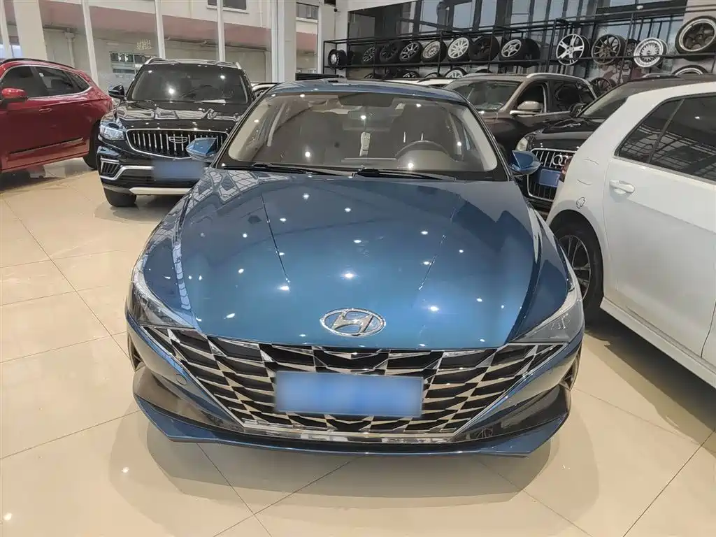 Hyundai Elantra 2021 1.5L CVT GLX Elite Edition фото 3