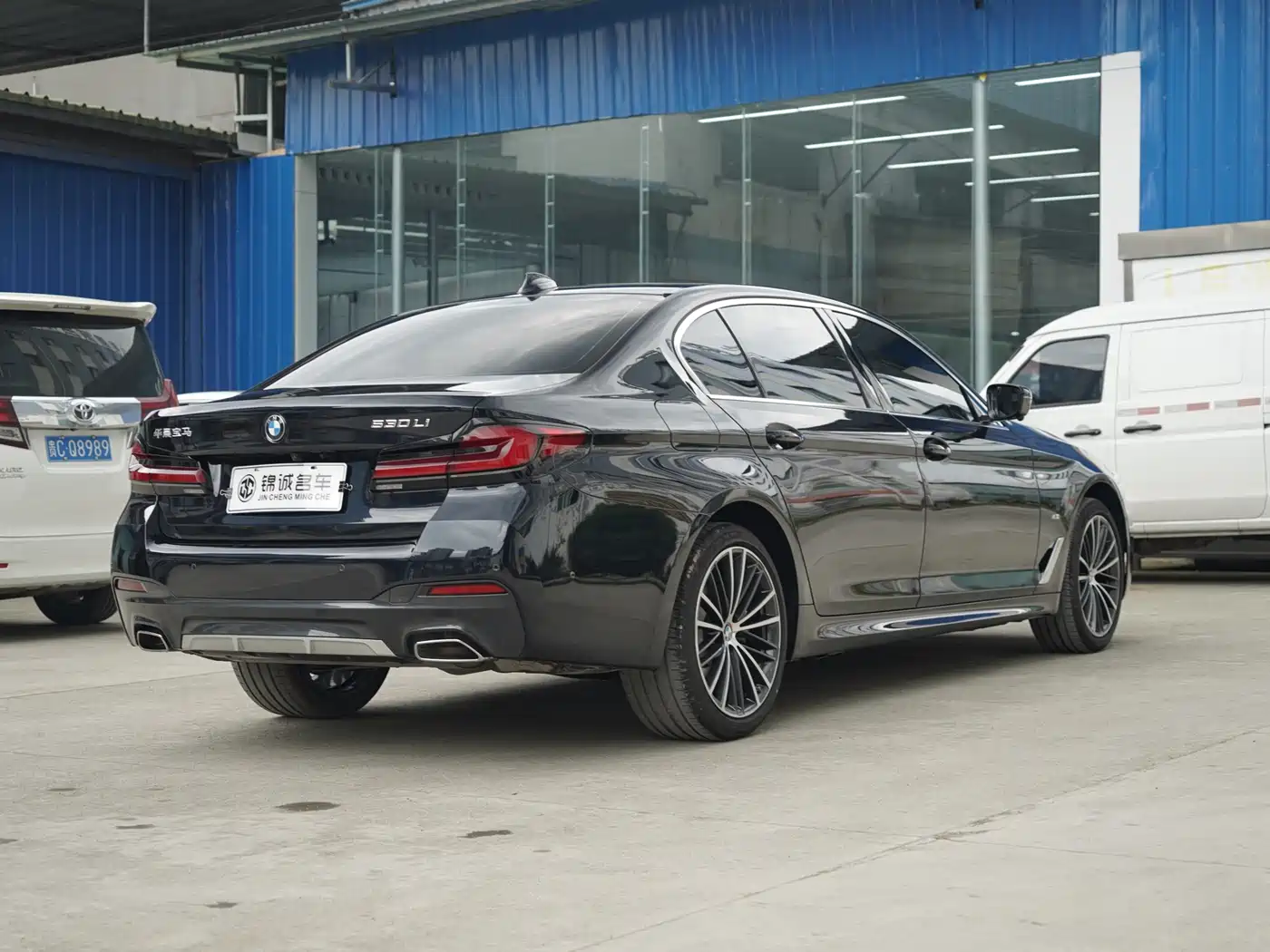 BMW 5 Series 2023 Facelift 530Li Leading M Sport Package фото 9