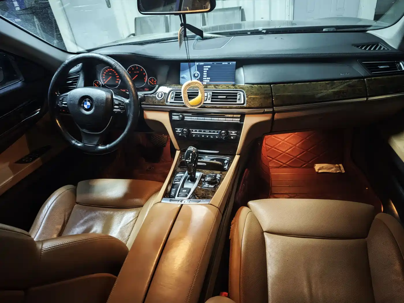 BMW 7 Series 2012 760Li 25th Anniversary Limited Edition фото 8