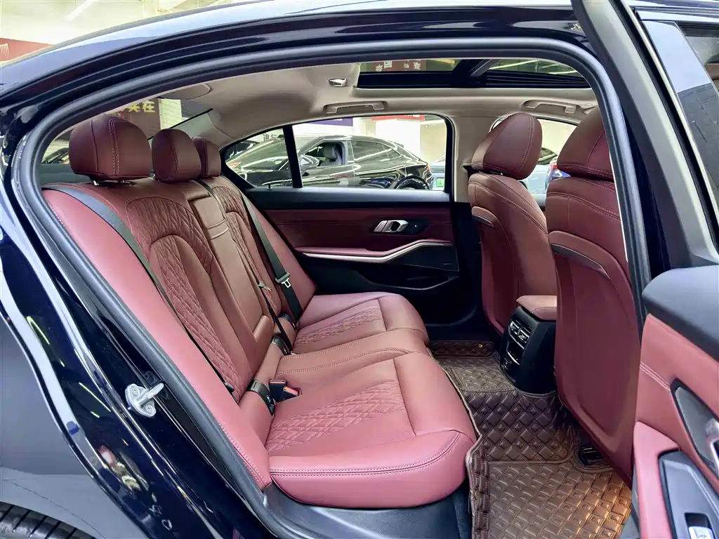 BMW 3 Series 2023 325Li M Sport Black Night Package фото 6