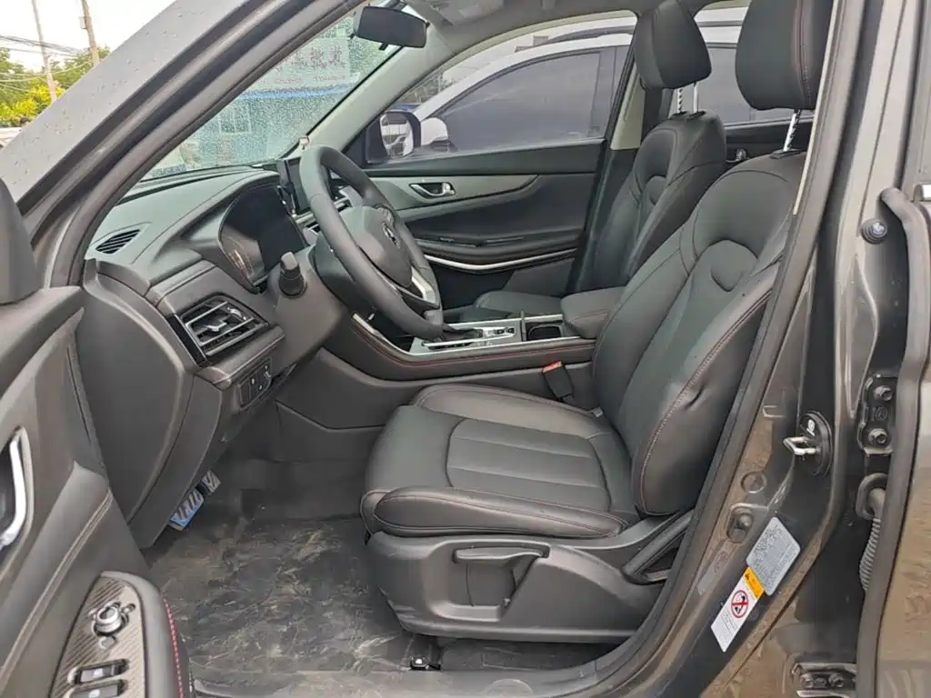 Photo 15 - Changan CS75