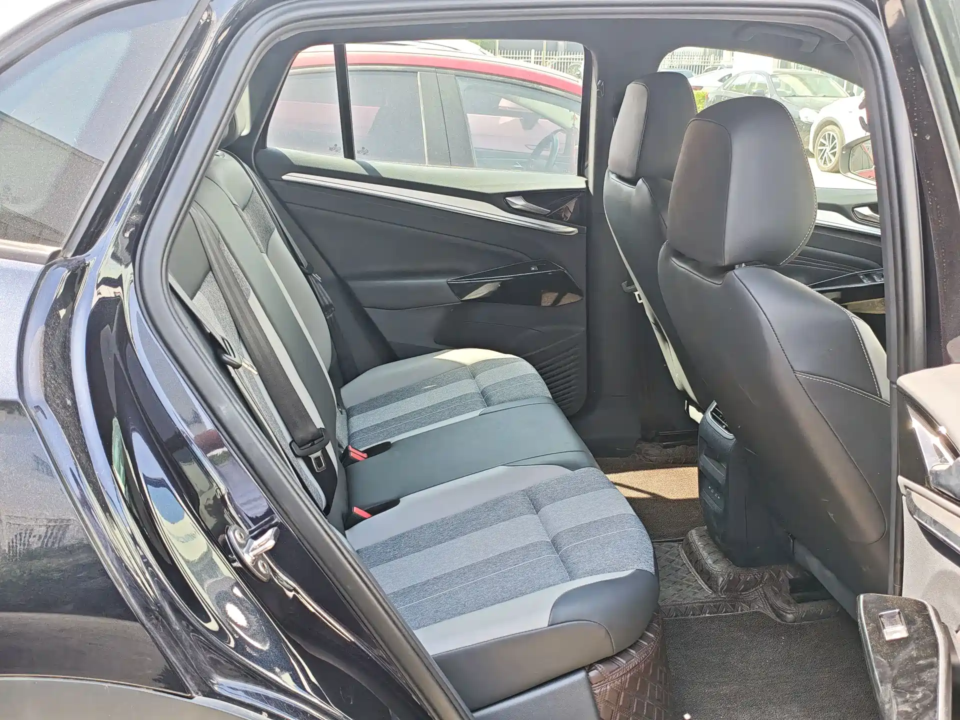 Фото 8 - Volkswagen ID.4 CROZZ