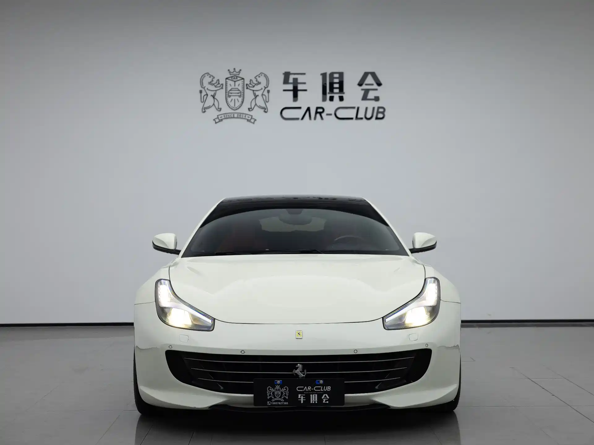 Photo 2 - Ferrari GTC4Lusso