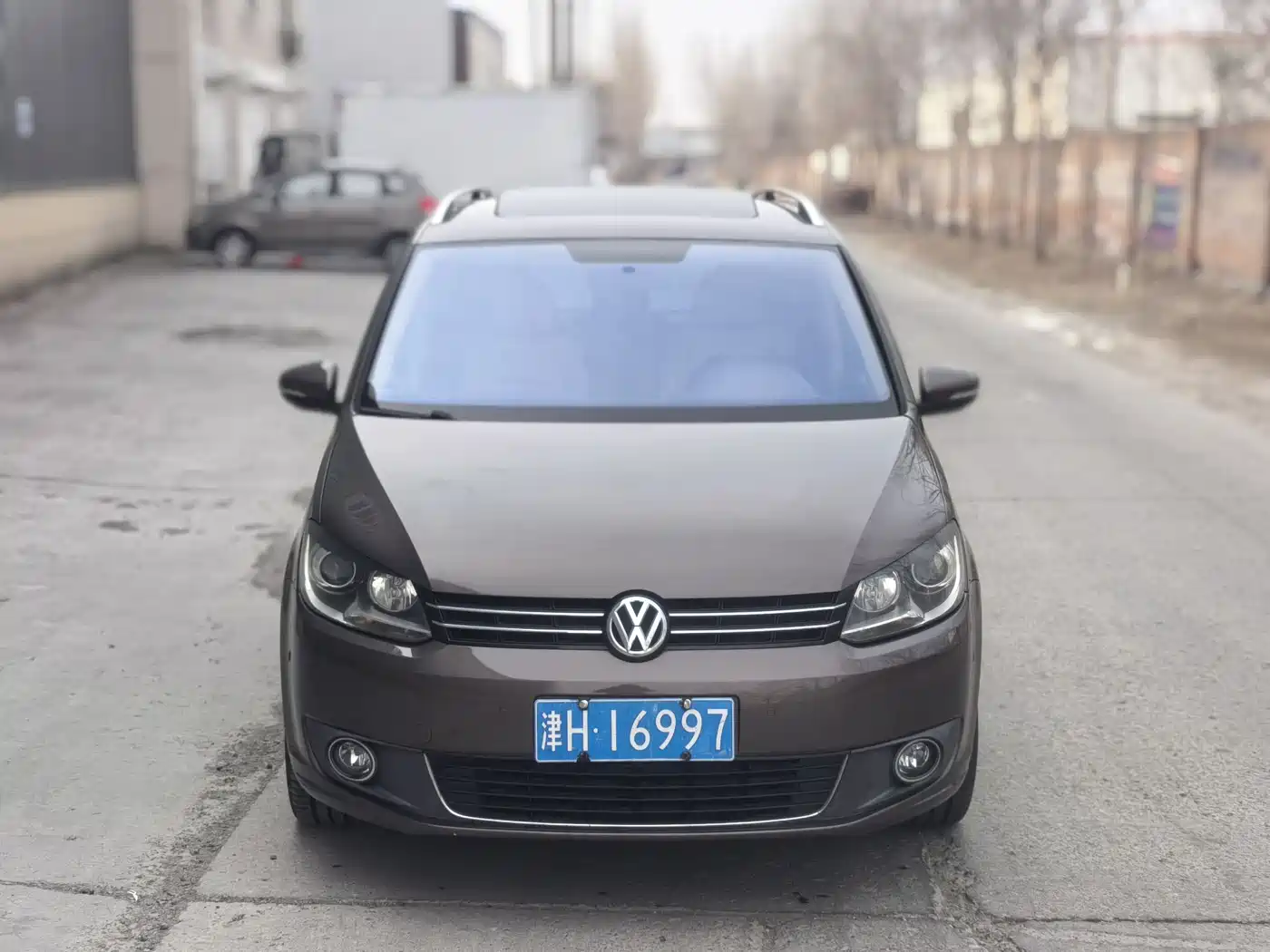 Volkswagen Touran 2011 1.4T DSG Intelligent Elite 5-seater фото 2