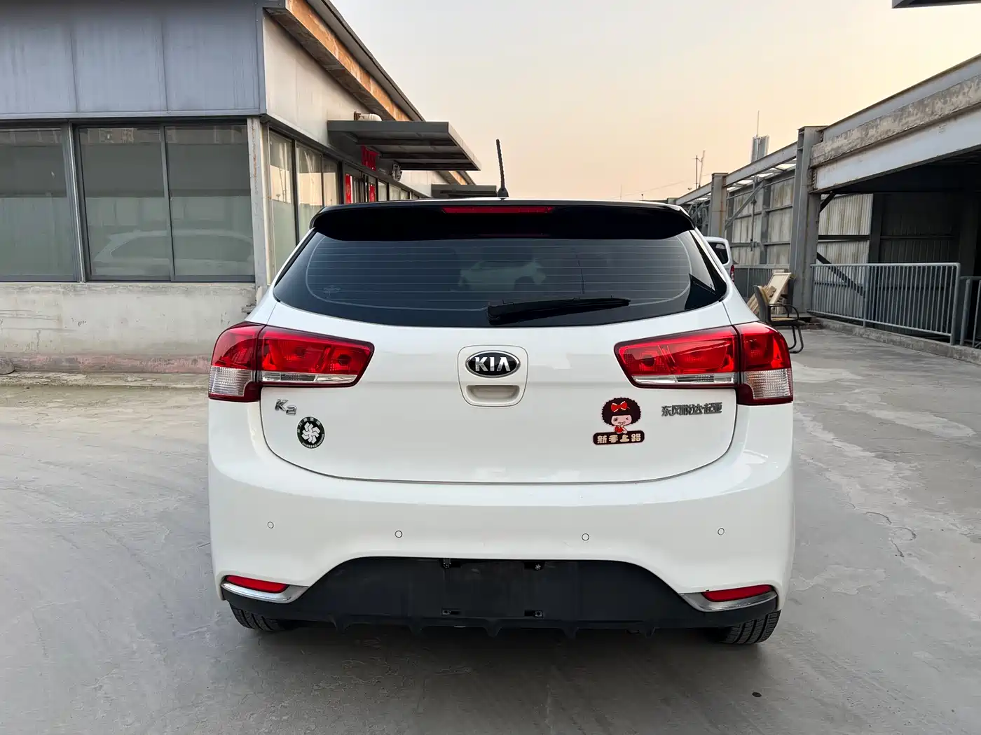 Kia K2 2015 Hatchback 1.4L AT GLS Cool Edition фото 5