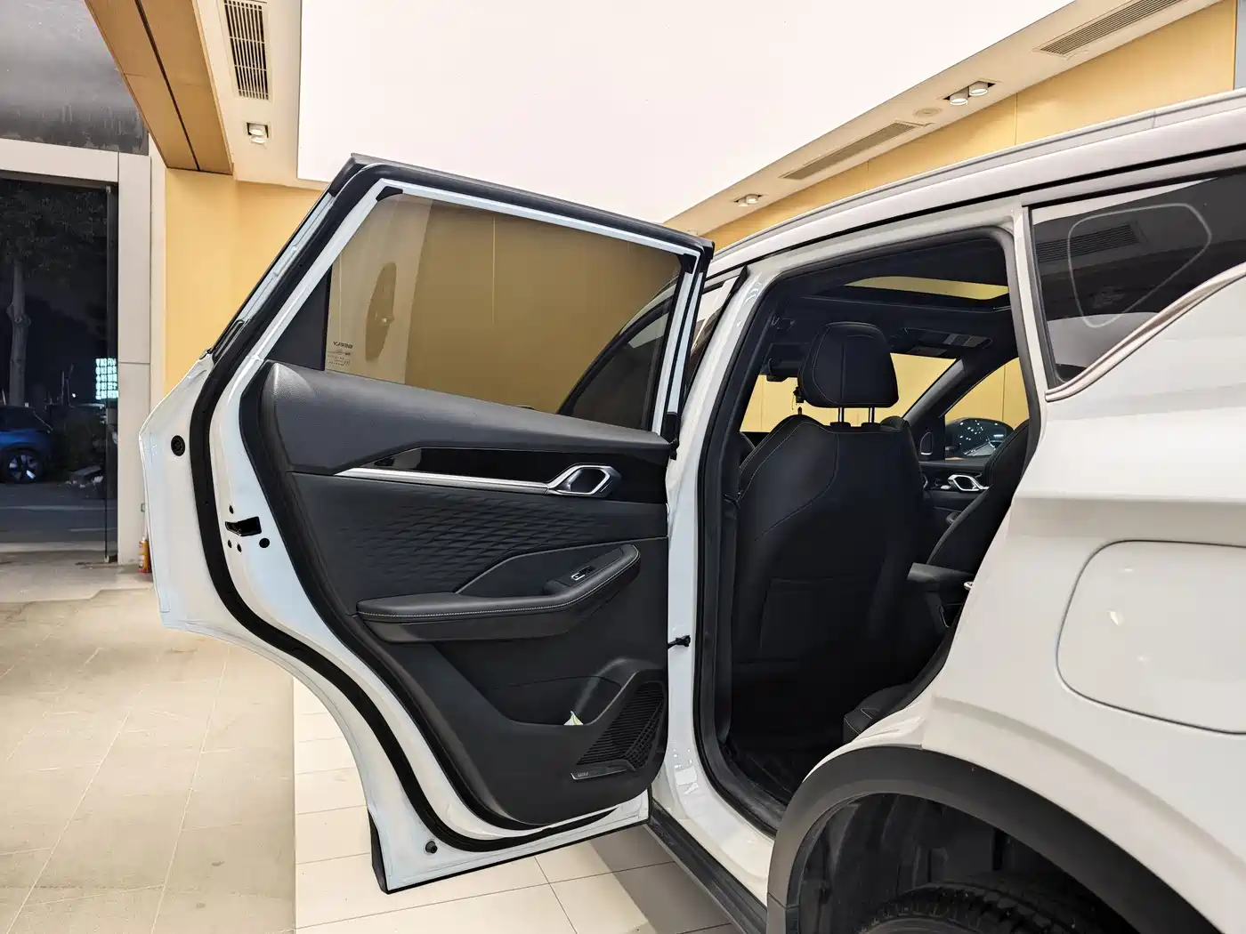 GEELY AUTOMOBILE BINYUE