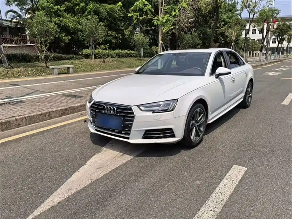 Audi A4L 2018 30th Anniversary 40 TFSI Progressive