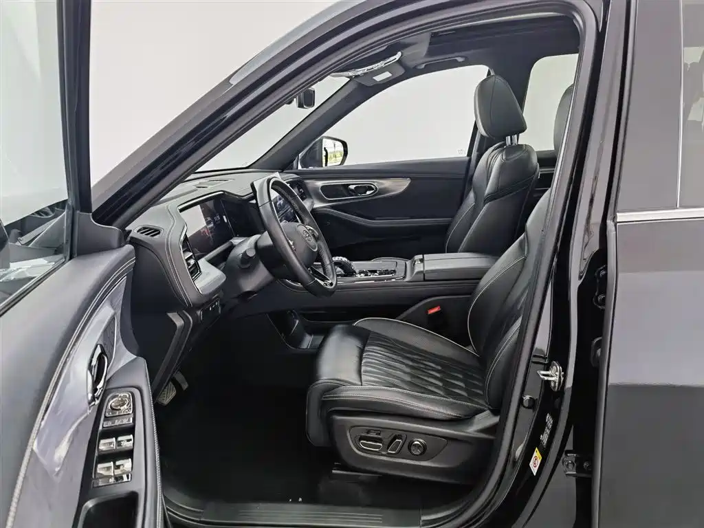 GAC Trumpchi Trumpchi GS8 2022 Dual Engine Series 2.0TM 2WD Premium Edition (7-Seater) фото 10