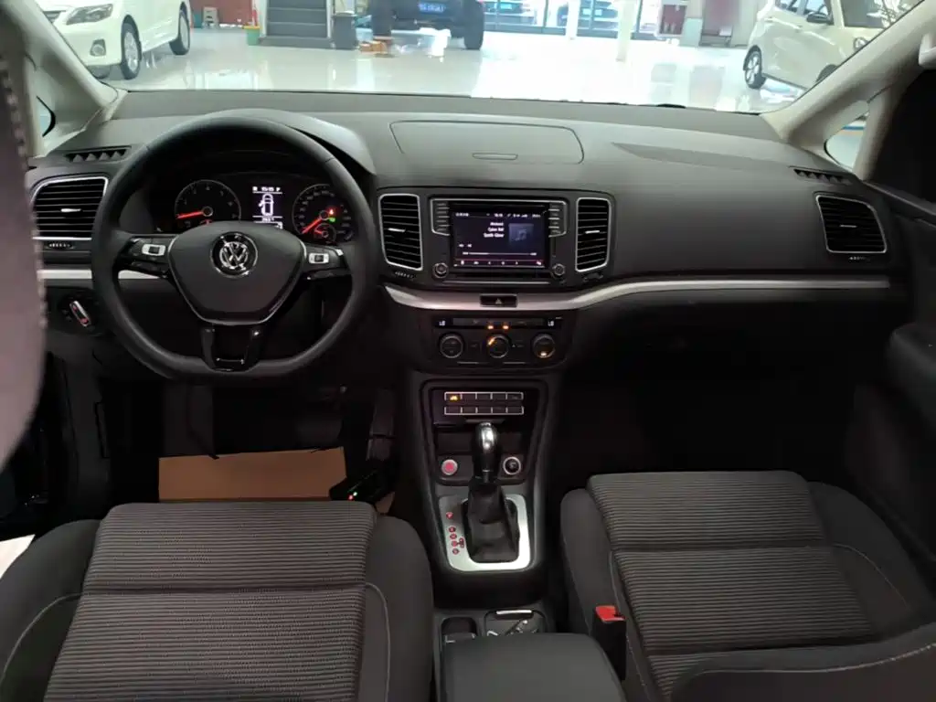 Volkswagen Sharan 2019 2018 Facelift 380TSI Comfort 6-seater