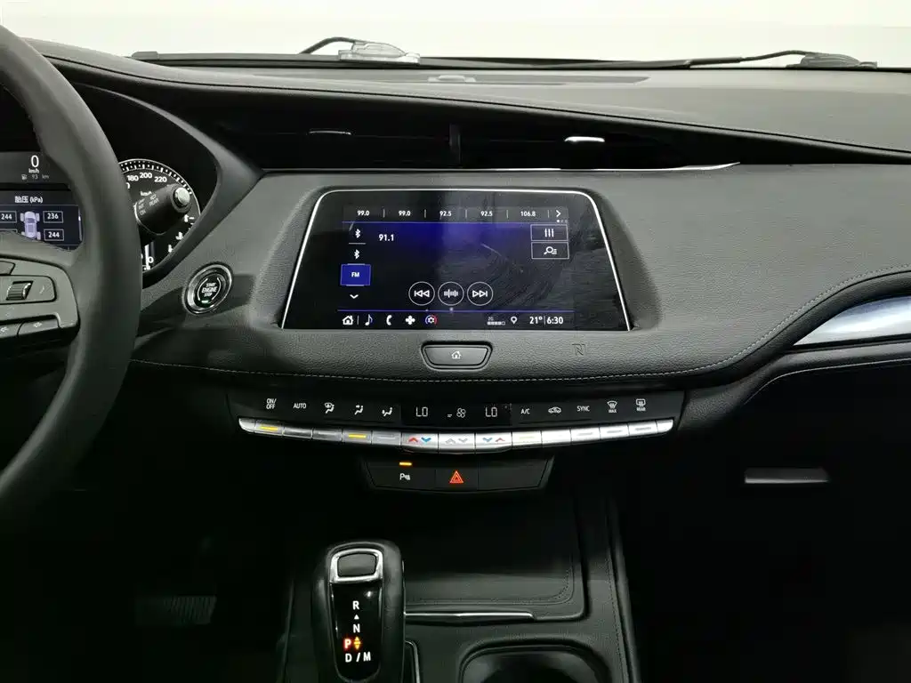 Cadillac XT4 2018 Model 28T 2WD Technology фото 12