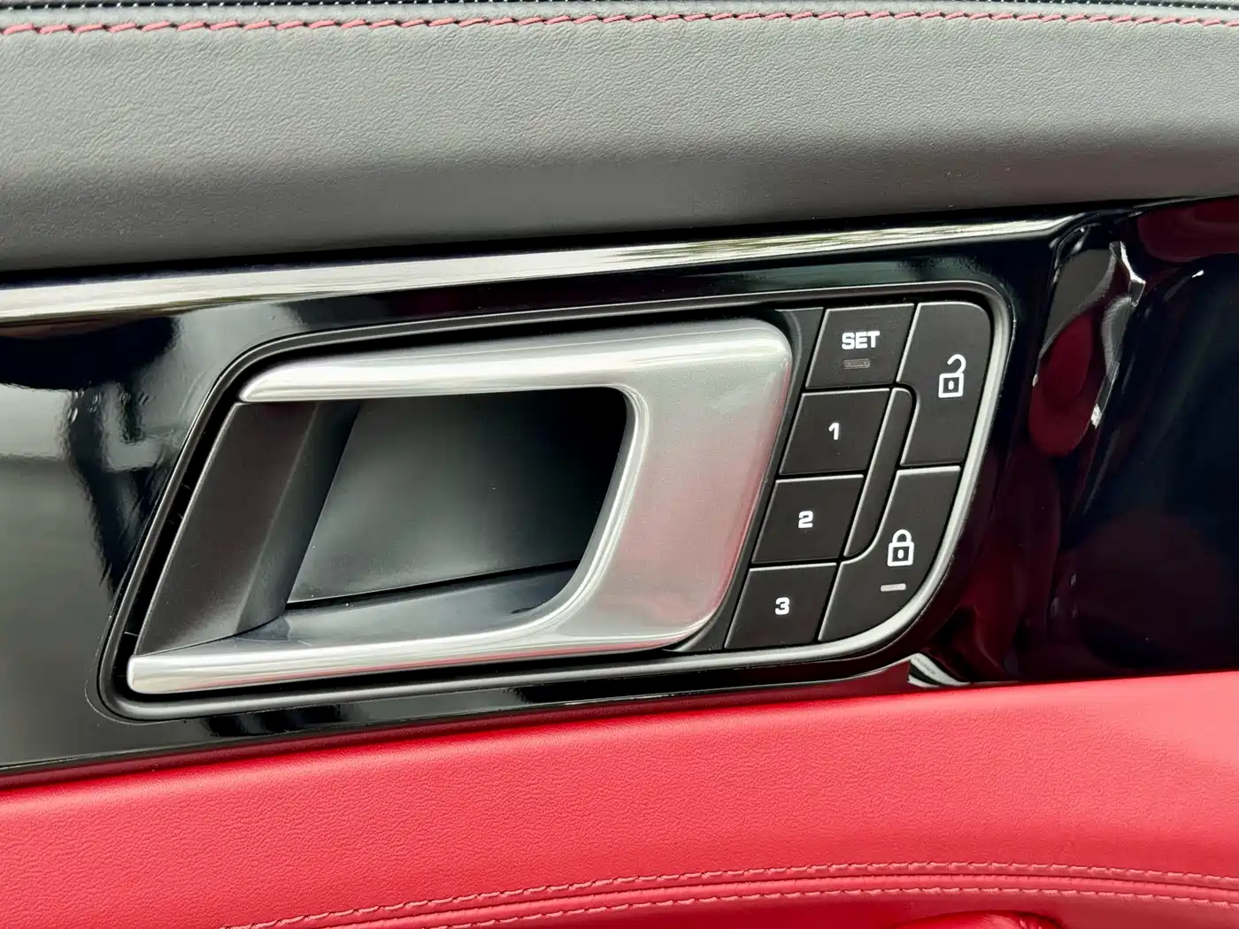 صورة 12 - Porsche Panamera