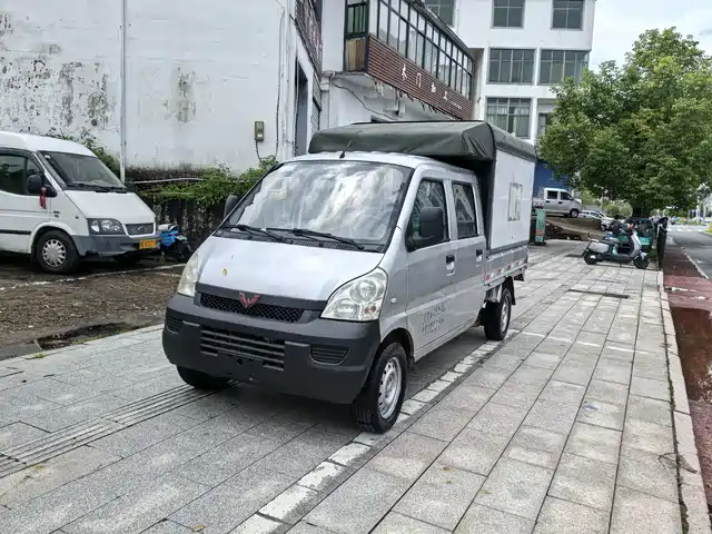 Wuling Motors Wuling Rongguang Mini Truck 2012 1.5L Double Cab Base Model L3C
