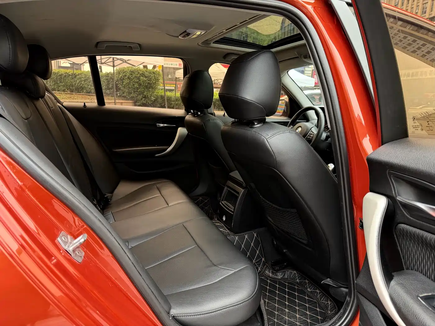 BMW 1 Series (Import) 2015 118i Leading фото 11