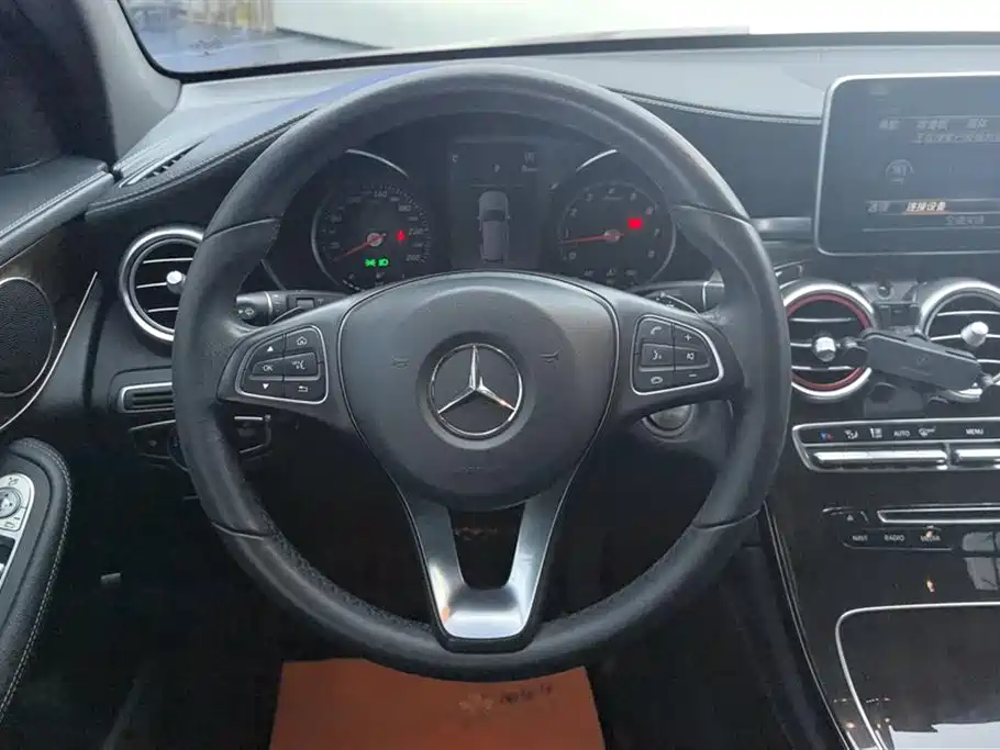 Mercedes-Benz GLC 2018 GLC 260 4MATIC Dynamic фото 15