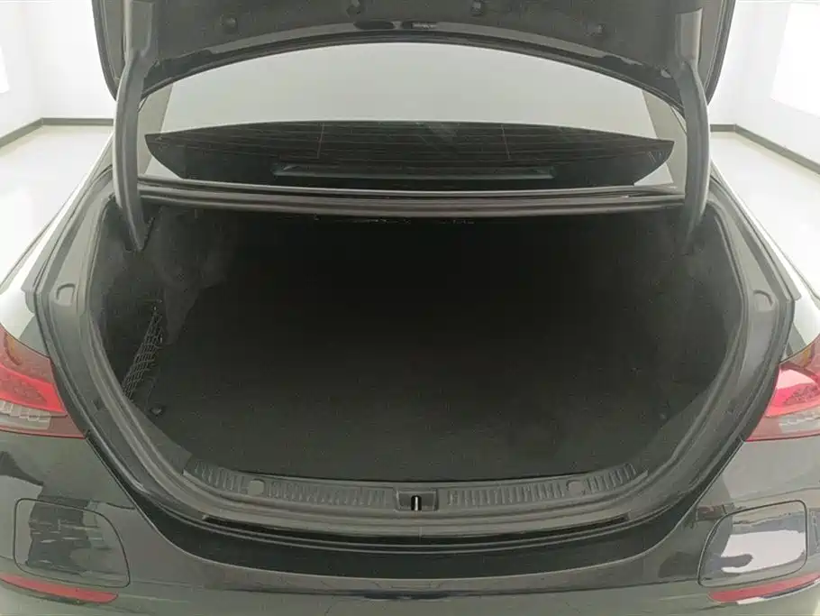 Mercedes-Benz E-Class New Energy 2022 Facelift E 350 e L Plug-in Hybrid Sport Sedan фото 4