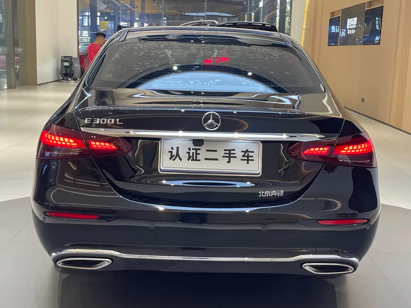 Mercedes-Benz E-Class 2022 Model Facelift II E 260 L фото 21