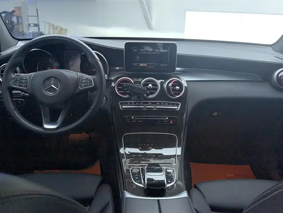 Mercedes-Benz GLC 2018 GLC 260 4MATIC Dynamic фото 12