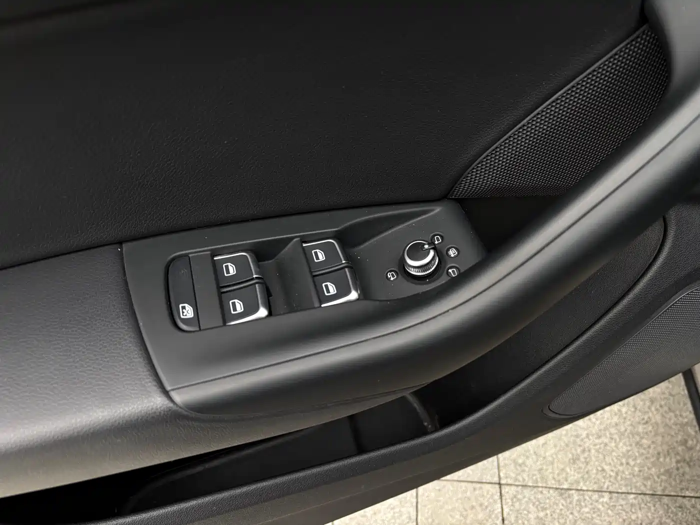 Audi Q3 2015 35 TFSI quattro Technology фото 14
