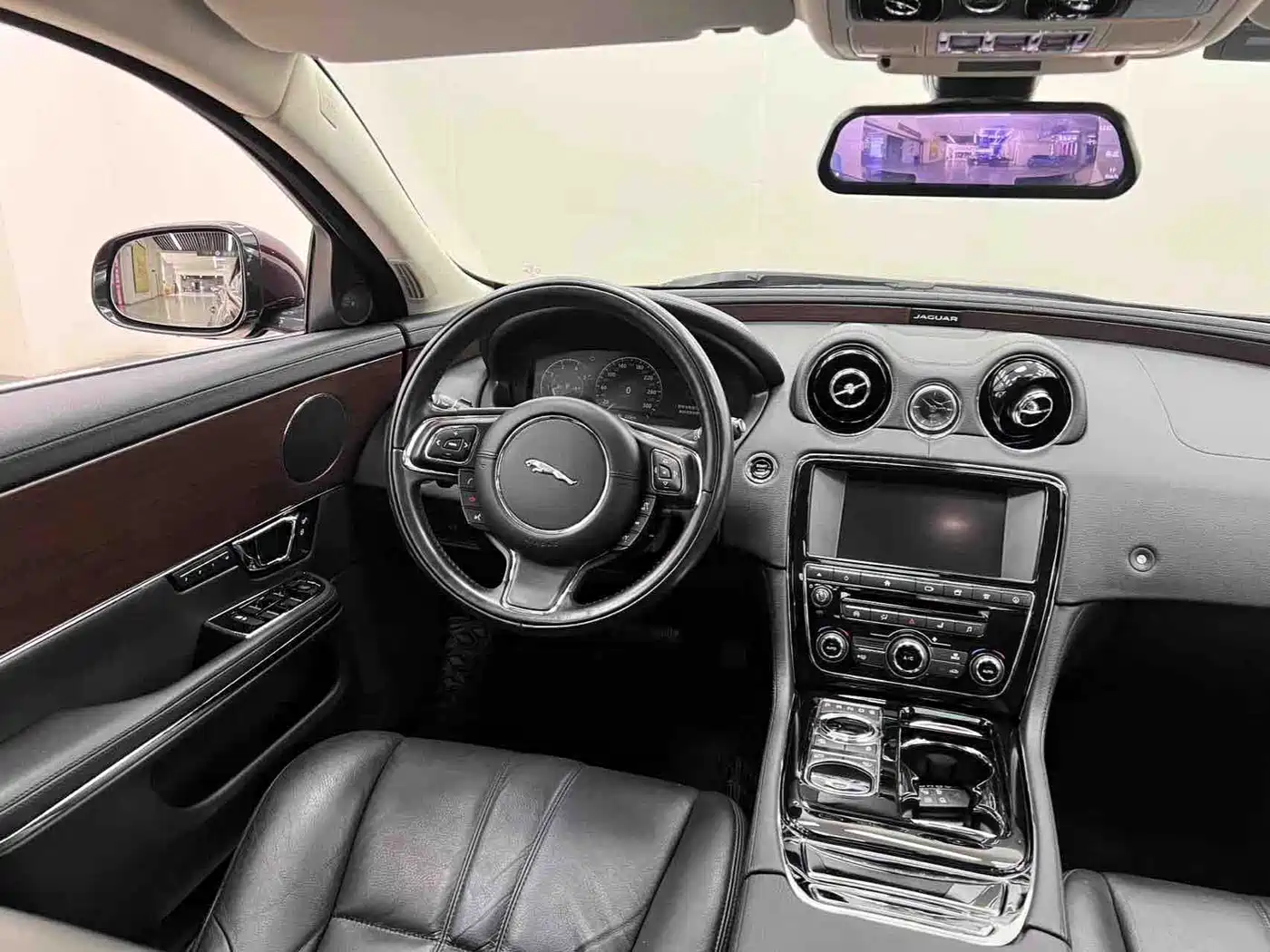 Jaguar XJ 2016 2016 XJL 2.0T 2WD Elegance Business Edition