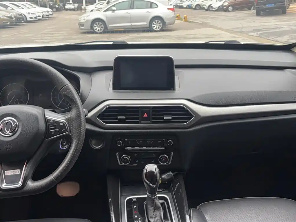 Dongfeng Fengguang Fengguang S560 2019 2018 1.8L CVT Elite 5-seater