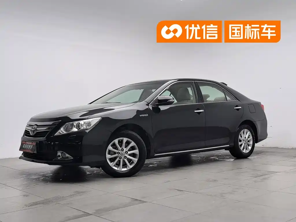 Фото 1 - Toyota Camry
