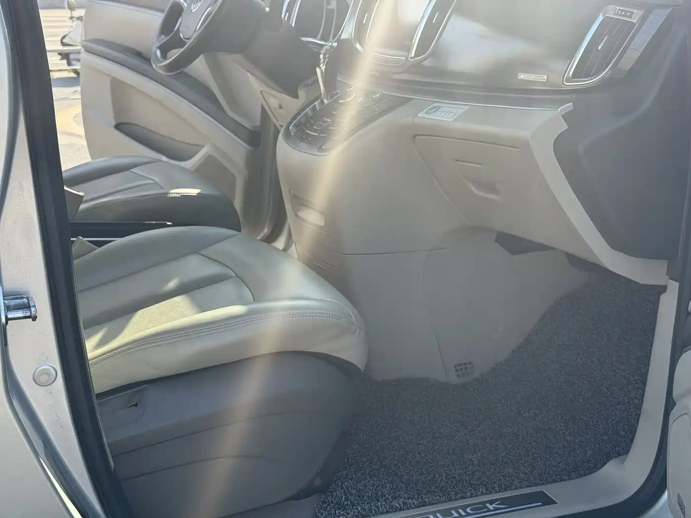 Buick GL8 2011 3.0L XT Luxury Business Flagship фото 14