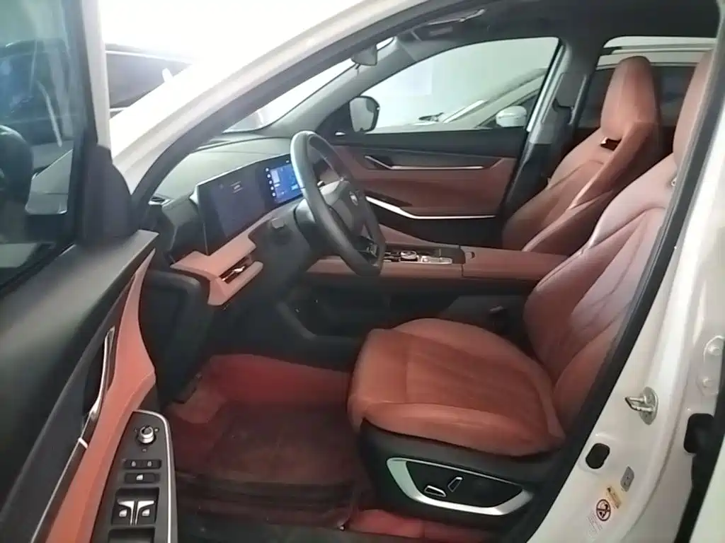 Changan CS75 PLUS 2025 2024 3rd Generation Champion Edition 1.5T Smart Drive Power Type