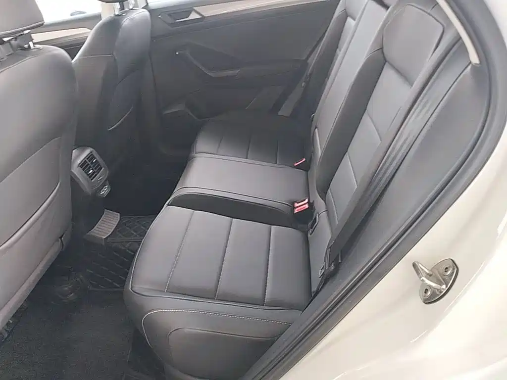 Volkswagen T-Roc, миниатюра 17
