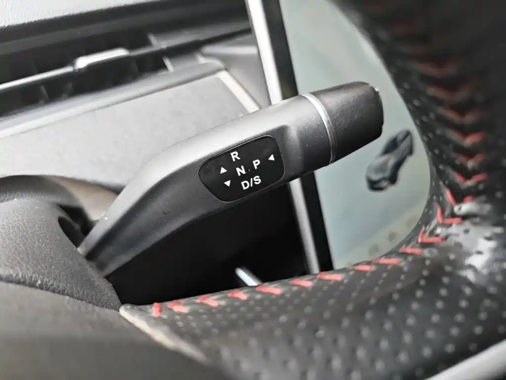 Nezha Auto Nezha V 2022 2021 Standard Range Entertainment Upgrade