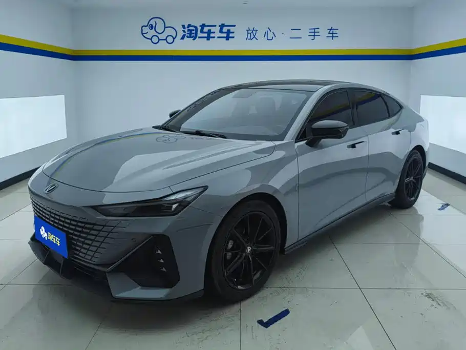 Changan UNI-V 2022 1.5T Premium Model