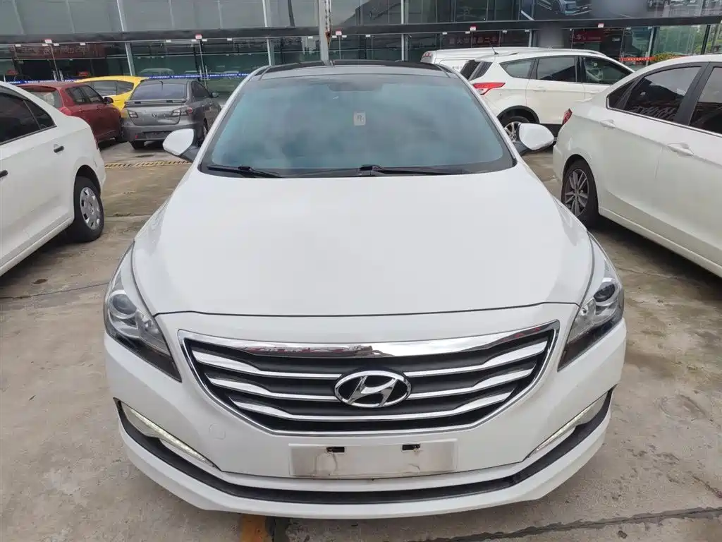 Hyundai Mistra 2014 1.8L Auto Premium DLX фото 3