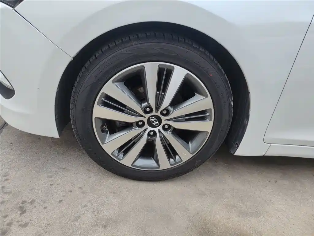 Hyundai Mistra 2014 1.8L Auto Premium DLX фото 23
