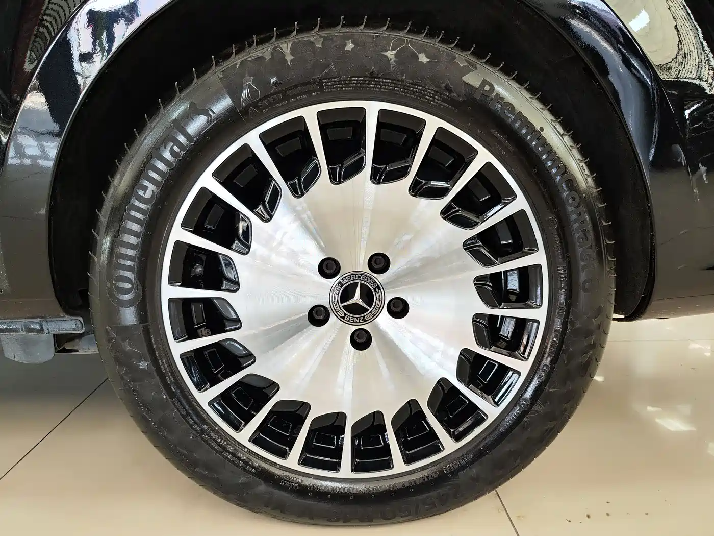 Mercedes-Benz V-Class 2018 V 260 L Premium Long Wheelbase Edition China VI фото 32
