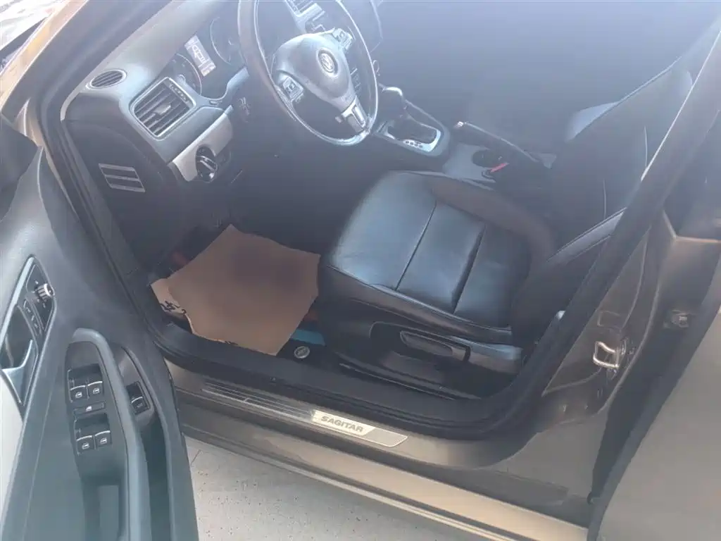 Volkswagen Sagitar 2014 Facelift 1.4TSI Automatic Luxury фото 16