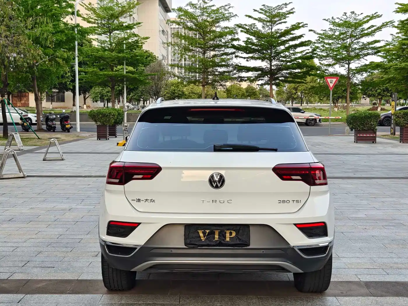 VOLKSWAGEN T ROC EXPLORING SONGS