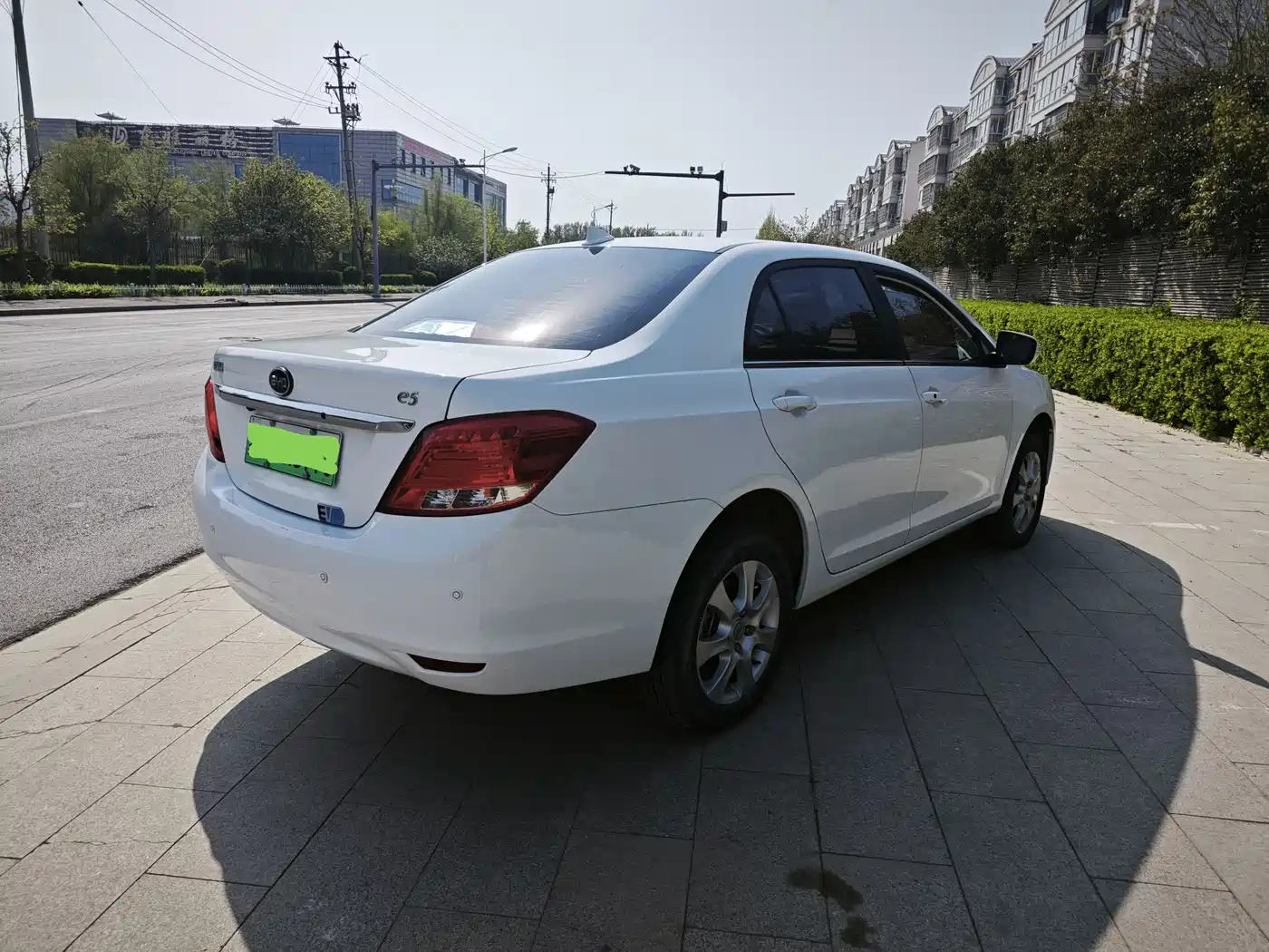 BYD E5