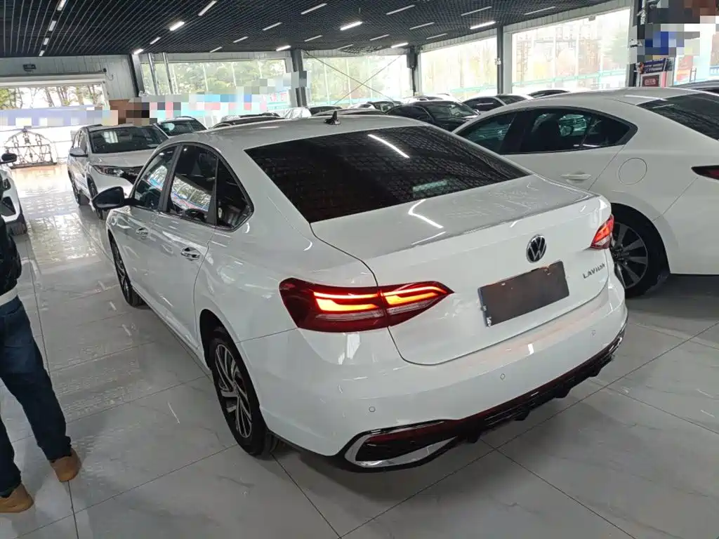 Volkswagen Lavida 2024 Model 1.5L Automatic Starlight 5 Million Edition фото 5