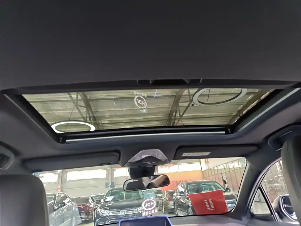 Toyota C-HR 2020 Model 2.0L Luxury фото 9