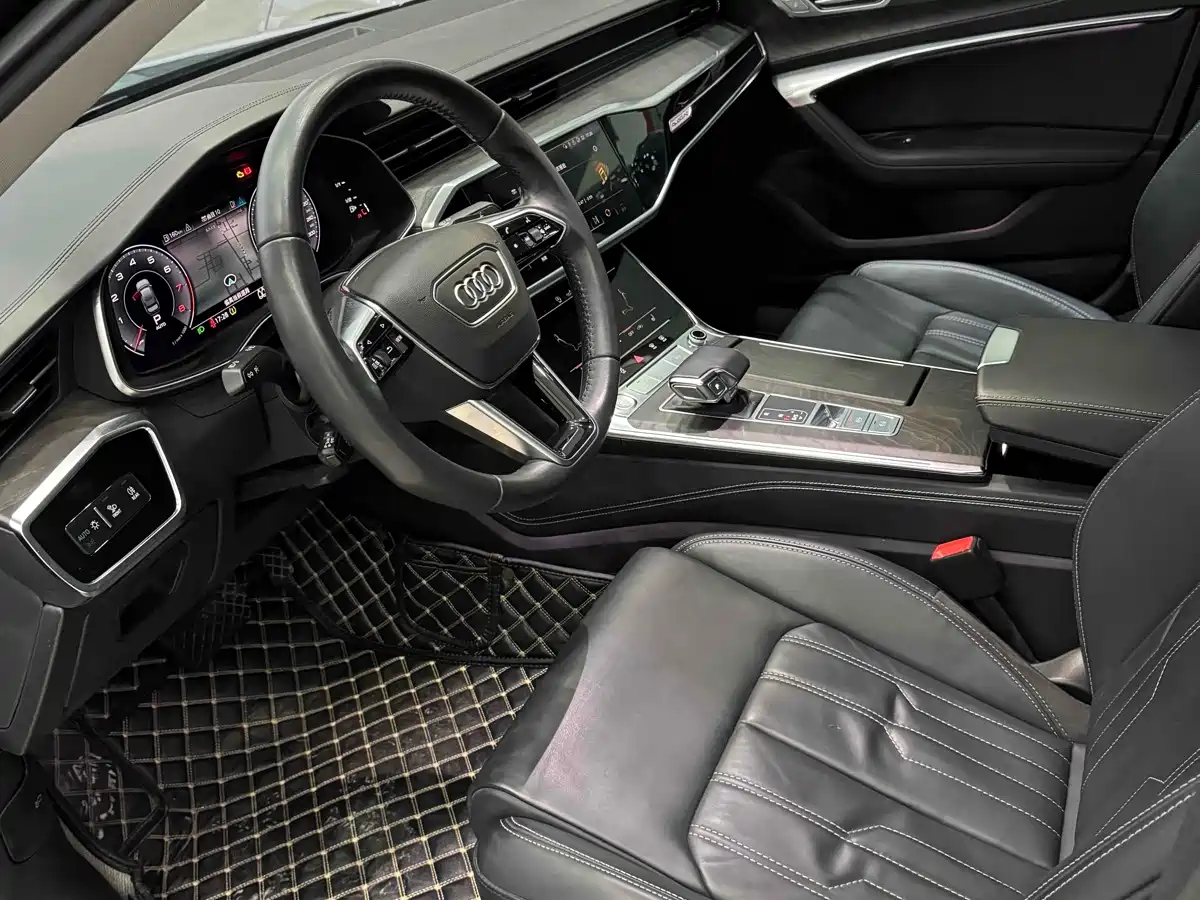 Фото 7 - Audi A6L
