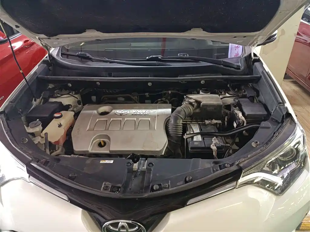 Toyota RAV4 Rongfang 2016 2.0L CVT 2WD Trend (China V) фото 13