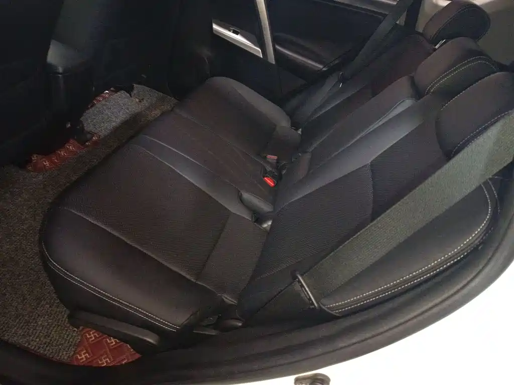 Toyota RAV4 Rongfang 2016 2.0L CVT 2WD Trend (China V) фото 10