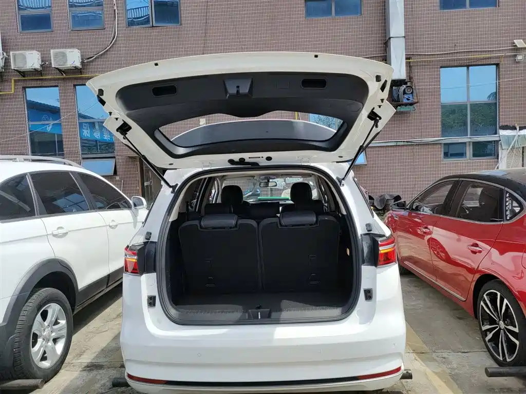 BYD Song MAX 2021 Upgrade 1.5T Automatic Luxury Edition 7-Seater фото 14