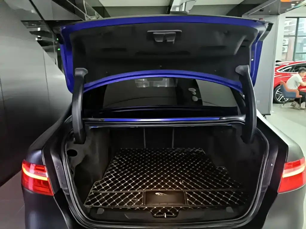 Jaguar XEL 2019 2019 2.0T 200PS Elite
