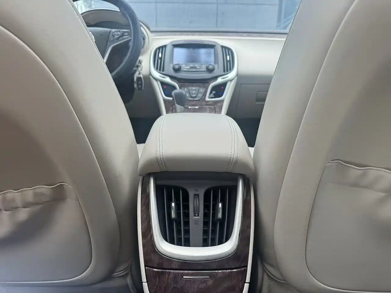 Фото 22 - Buick LaCrosse