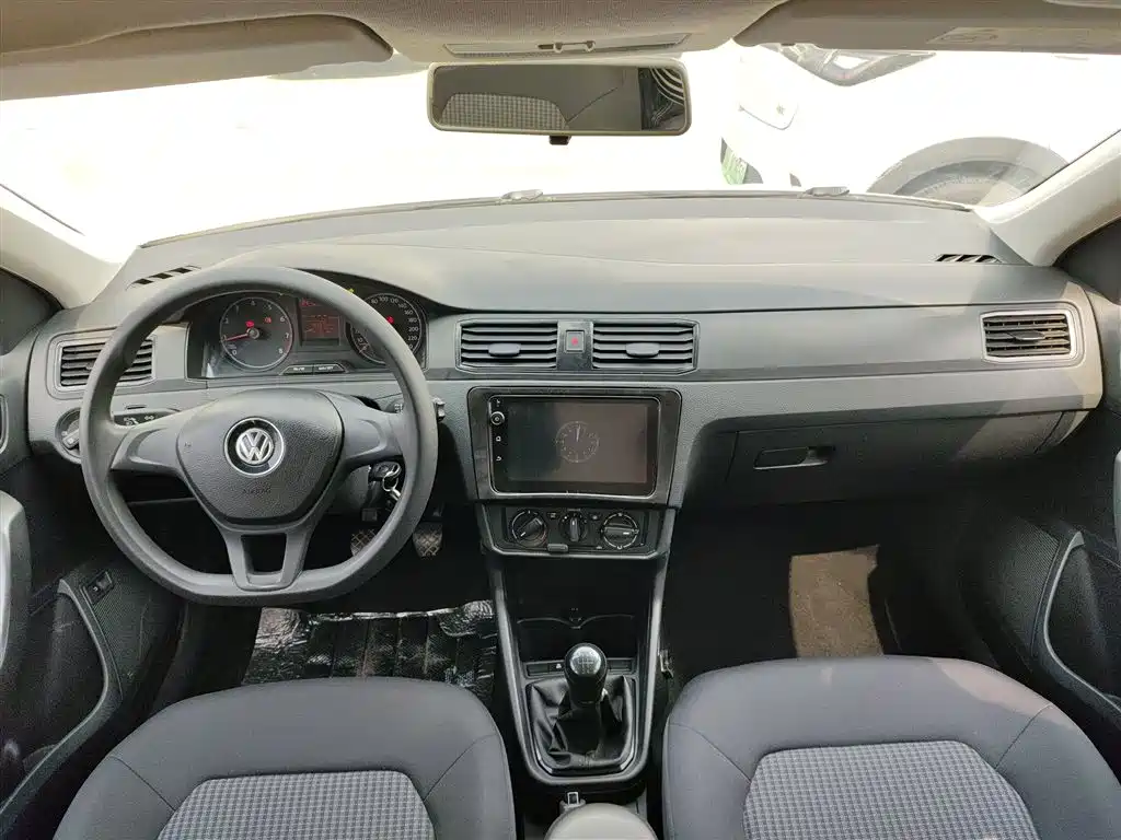 Volkswagen Santana 2018 1.5L Manual Trend Edition фото 10